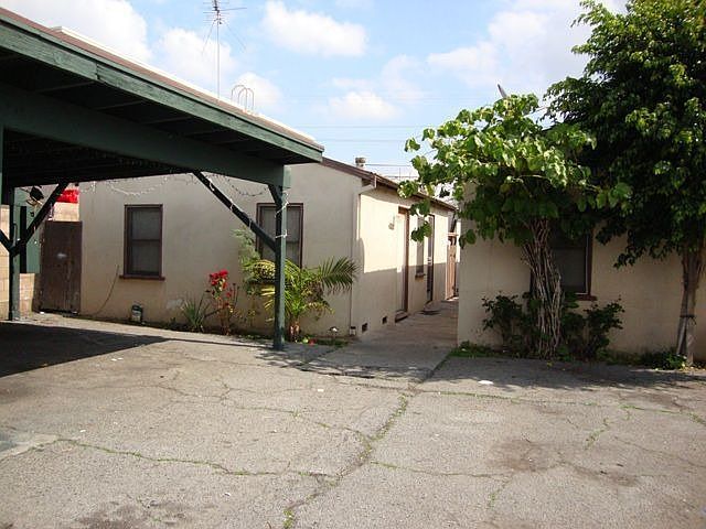 Front of 4 Units