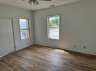 308 E State St, Pendleton, IN 46064