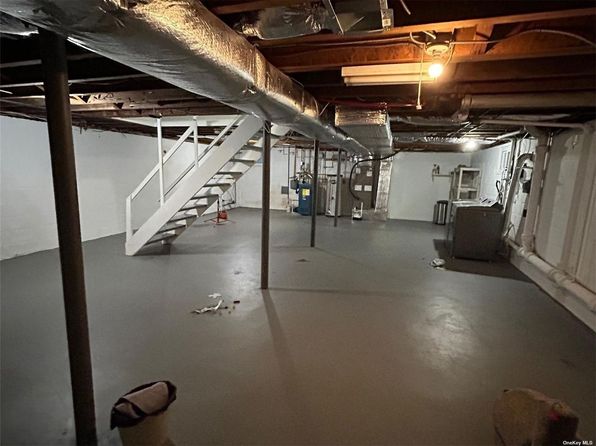 (undisclosed Address)