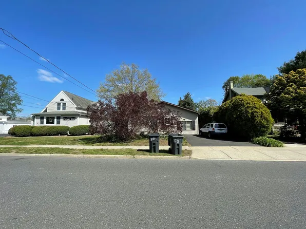 12 Dayton Ave, Toms River, NJ 08753