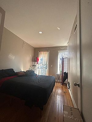 3rd image of 306 Linden St #6