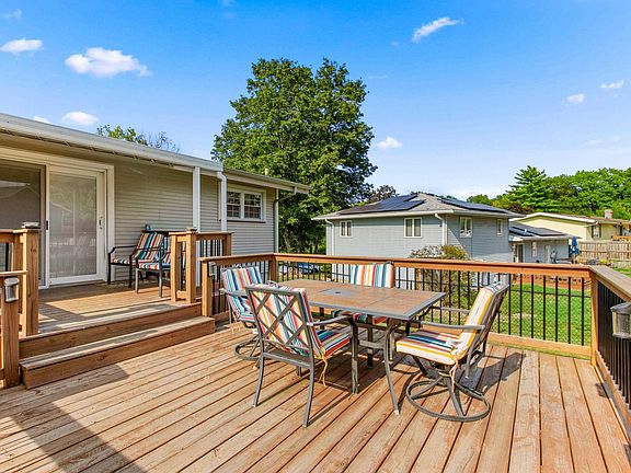 5th image of 45 Aspen Dr