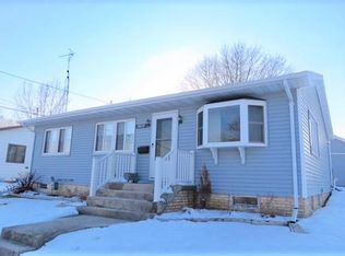 1809 Monroe St, NEW HOLSTEIN, WI 53061