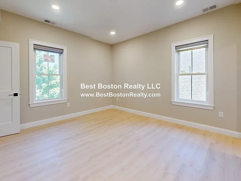 231 Highland Ave #3 — Photo 10