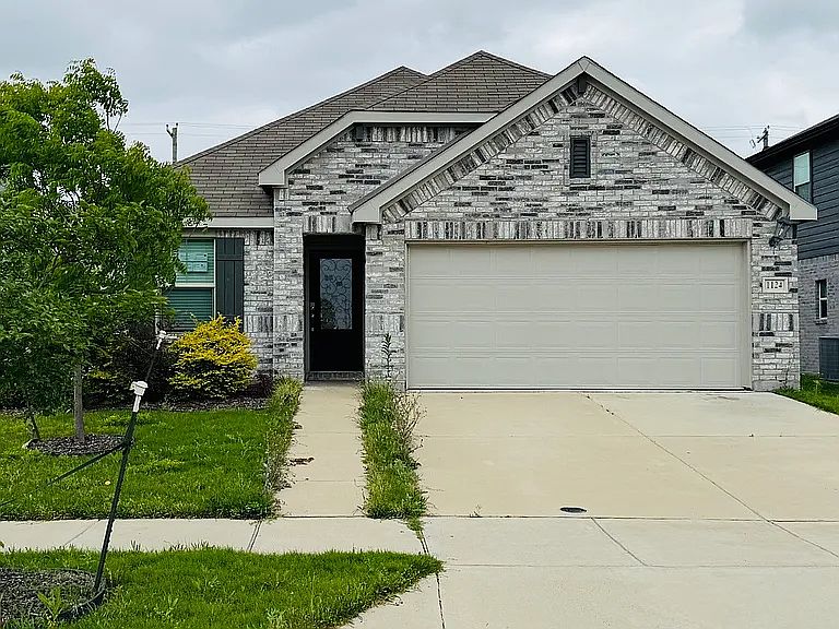 1st image of 1124 Blue Ridge Pl