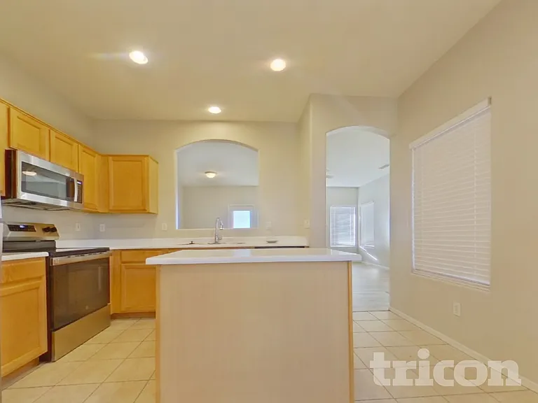 8523 W Papago St — Photo 5