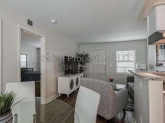 5th image of 406 W 9th St APT 204