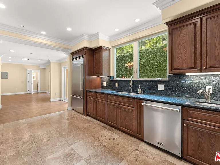 1630 Bridgeport Dr — Photo 14