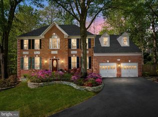 8106 Glenhurst Dr, Fairfax Station, VA