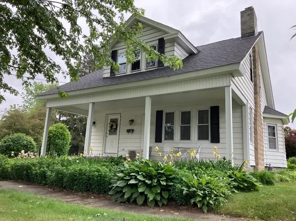 37 Wilson Ave, Westfield, MA 01085