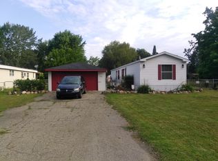 5755 Iroquois Dr, Howell, MI