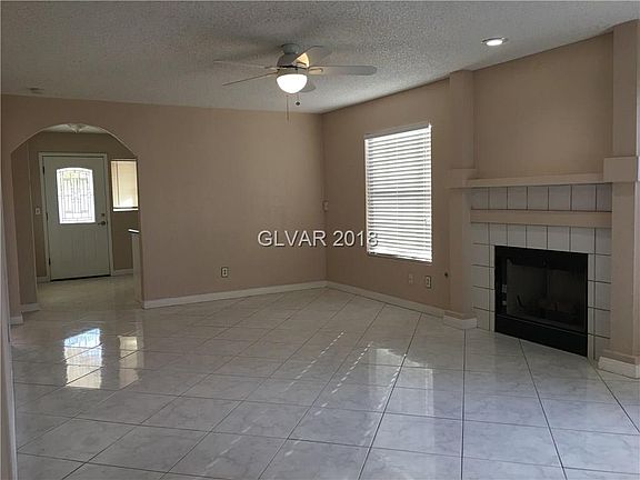 3rd image of 108 Opalmae Cir