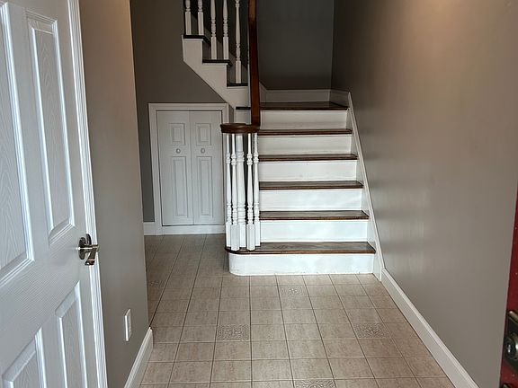 2nd image of 28 Nadal Pl Floor 2