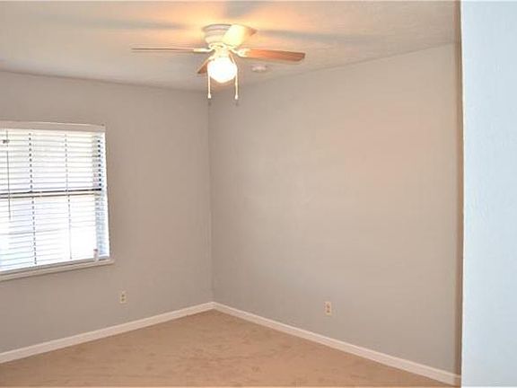 4th image of 6409 Yarmouth Ave