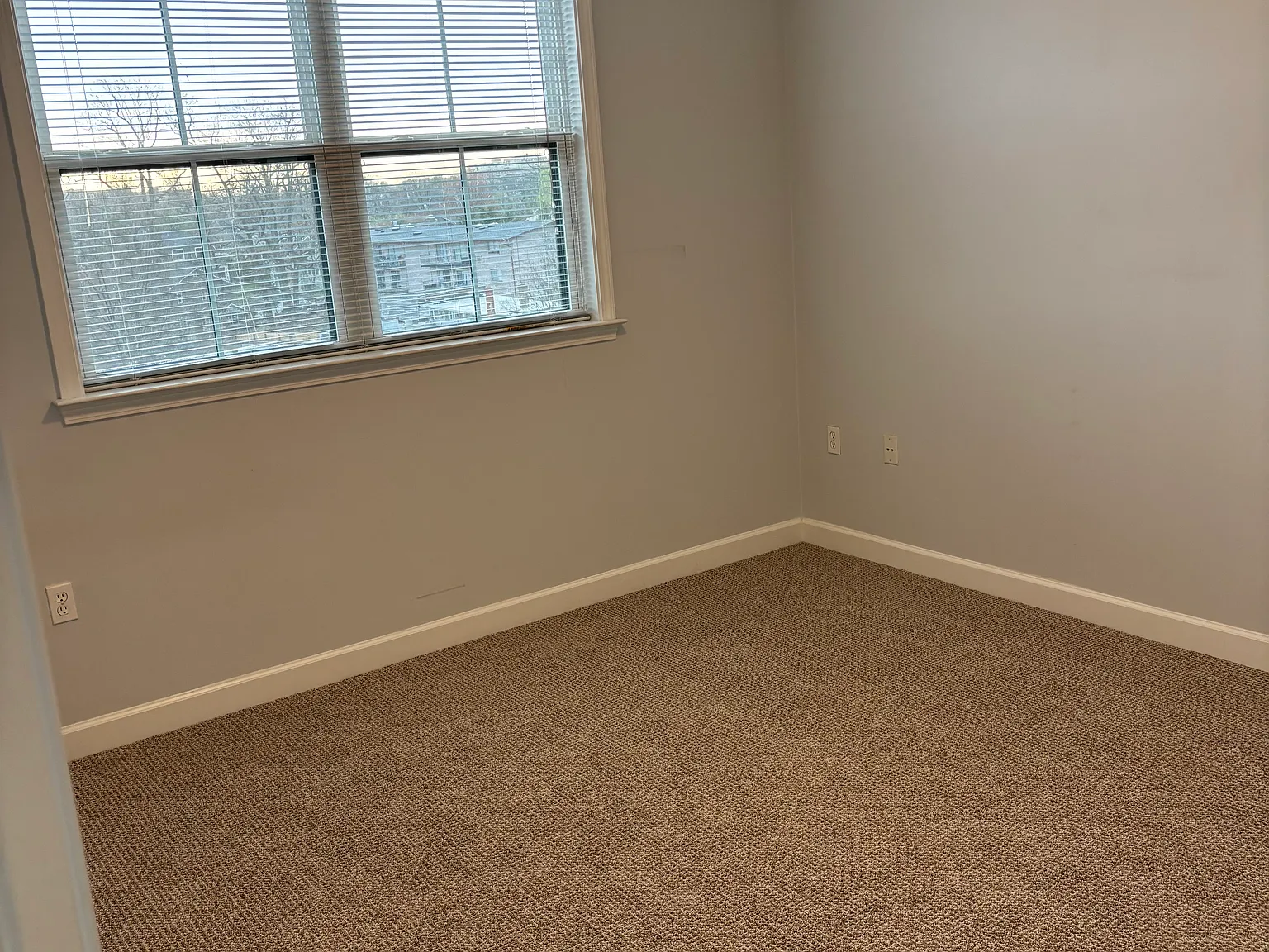 2 bed, 903 sqft, $3,200 — Photo 4
