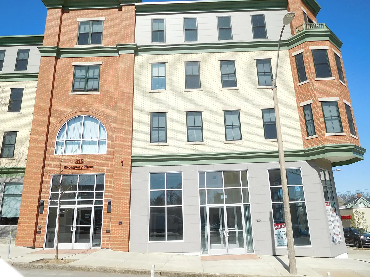 315 Broadway — Photo 1