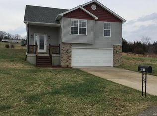 381 Calvey Meadows Dr, Robertsville, MO 63072
