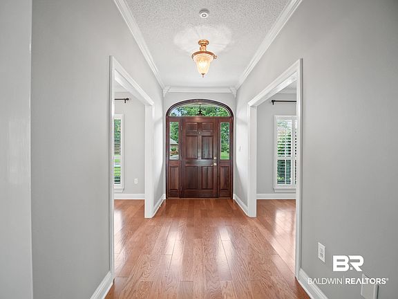 3rd image of 633 Glen Eagles Ave