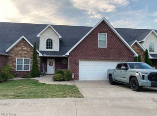 61 Pointe W, Parkersburg, WV 26101