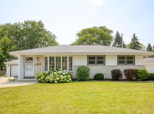 N87W18091 Summit DRIVE, Menomonee Falls, WI 53051