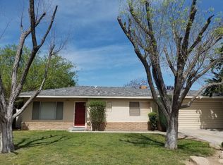 2713 Willow Dr, Madera, CA 93637