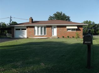 1354 N Evergreen Ln, Columbia, IL 62236
