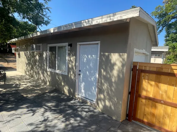 5004 College Ave, Riverside, CA 92505