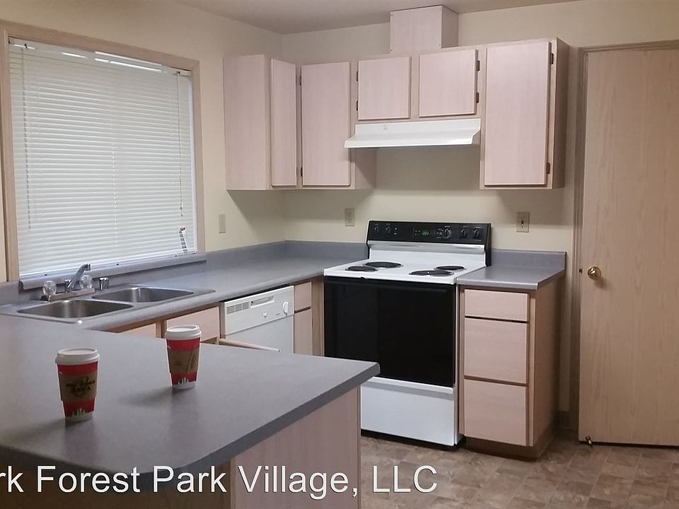 2nd image of 3320 Auburn Way S APT 05A