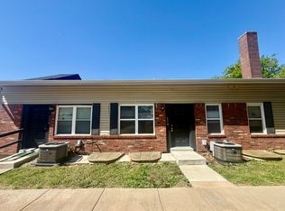 1114 Barrington Ln, Saint Charles, MO 63301