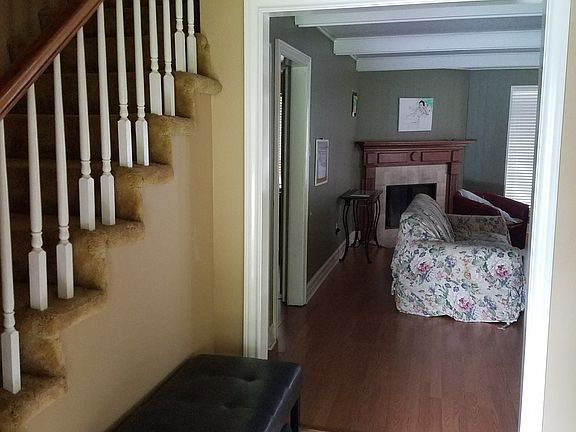 2nd image of 82 Yosemite Dr