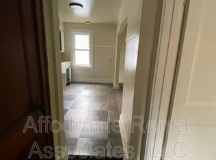 719 S 21st St, Milwaukee, WI 53204