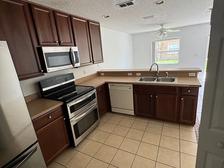 4036 Pitch Pine Cir — Photo 11