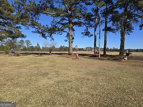 2nd image of 479 Mitchell Loop