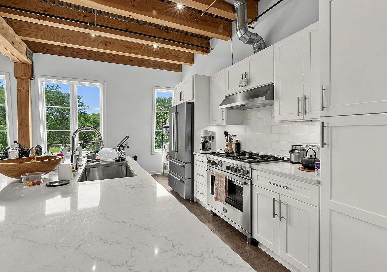 2 bed, 1276 sqft, $6,000 — Photo 4