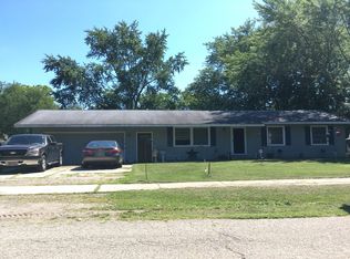 459 Riverside Dr, Watervliet, MI 49098