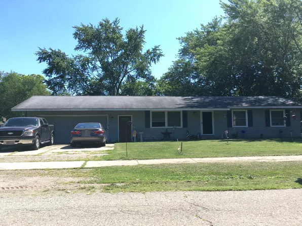 459 Riverside Dr, Watervliet, MI 49098