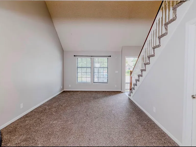 6809 W 149th Ter — Photo 11