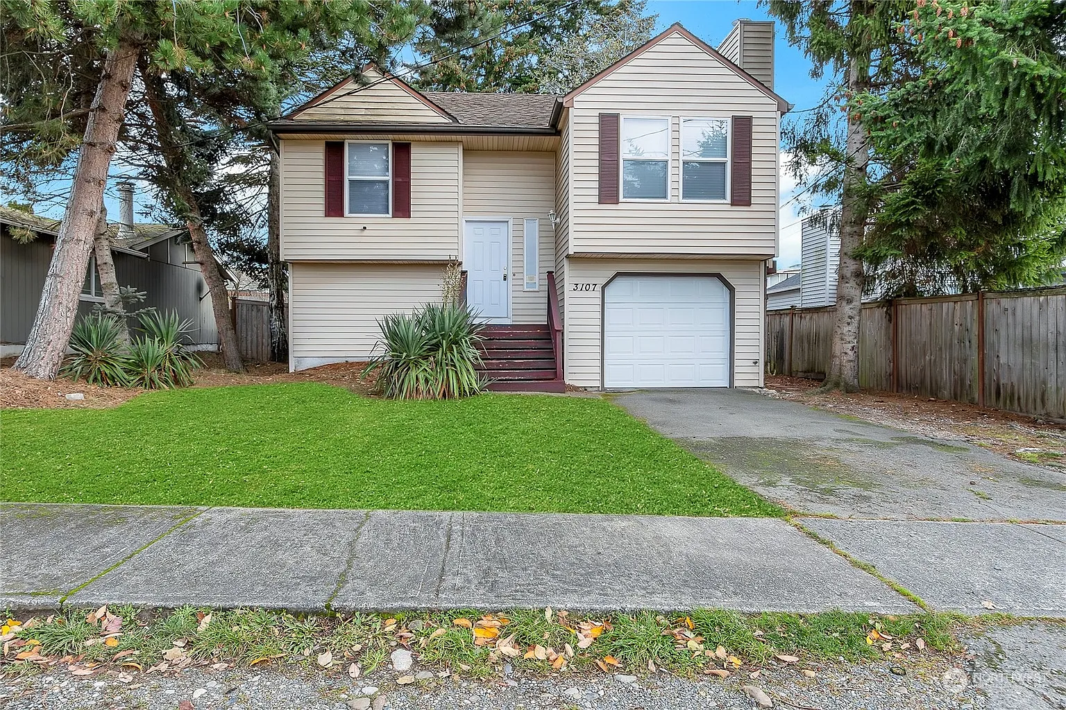 3107 57th Avenue NE photo 1