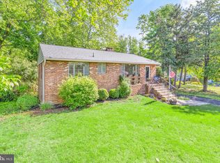 3331 Holloman Rd, Falls Church, VA 22042