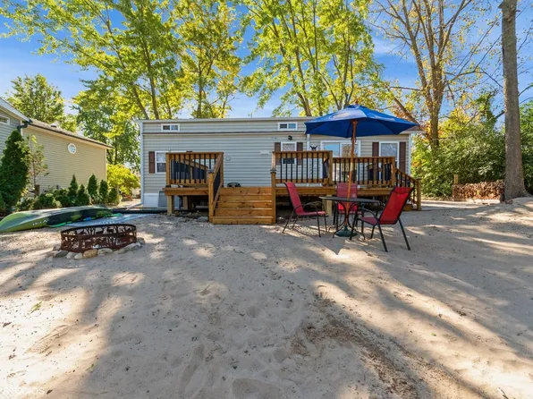 199 Fossil Cove Ln, Wilmington, IL 60481