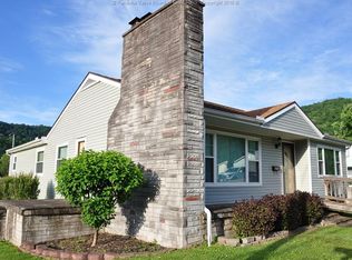 239 2nd St, Madison, WV 25130