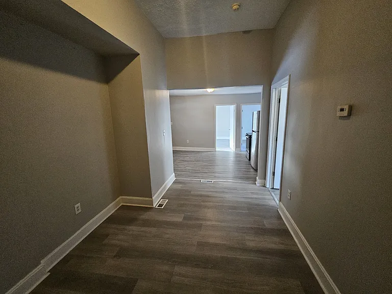3204 West 73rd Street - Downstairs — Photo 5