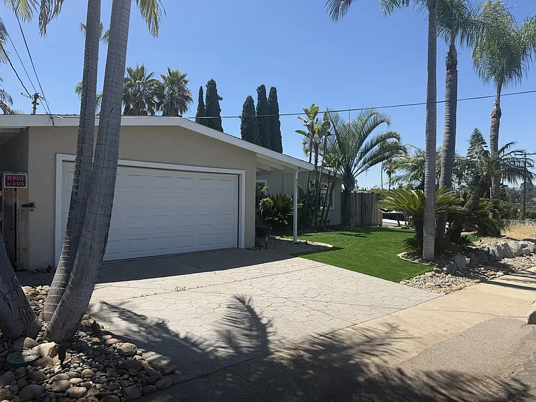 6091 Howell Dr — Photo 2