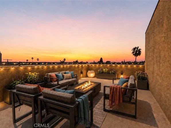 13219 Victory Blvd, Van Nuys, CA 91401