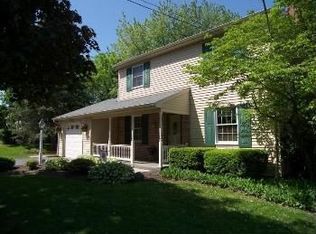 56 Glenbrook Rd, Leola, PA 17540
