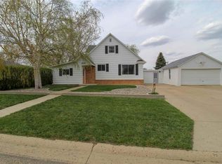 319 2nd Ave, Burlington, ND 58722