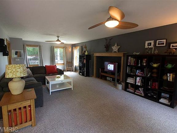 2nd image of 1458 Ottawa Trl