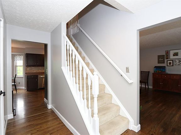4th image of 7768 Mitchell Park Dr