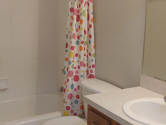 3rd image of 1752 Northglen Cir