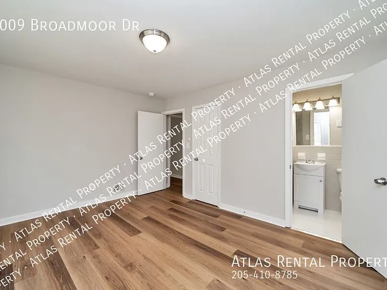 1009 Broadmoor Dr — Photo 12